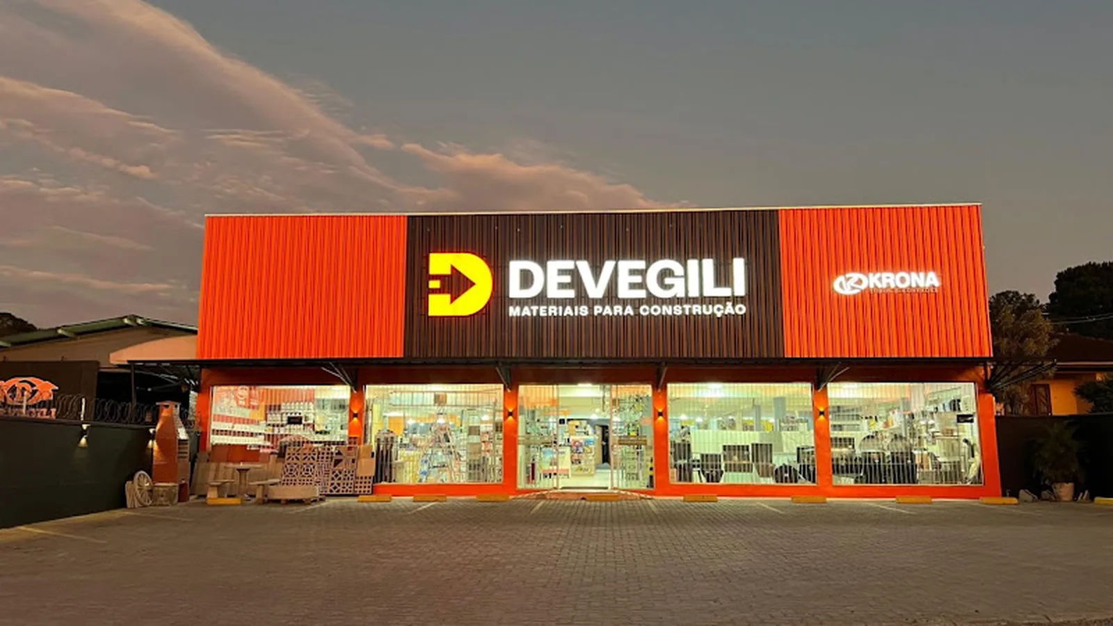 Fachada Devegili Materiais