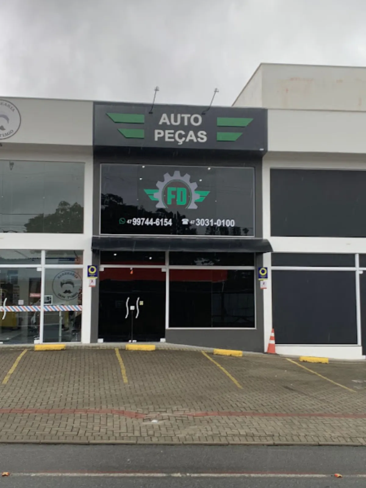 Fachada de FD Auto Peças Vila Nova