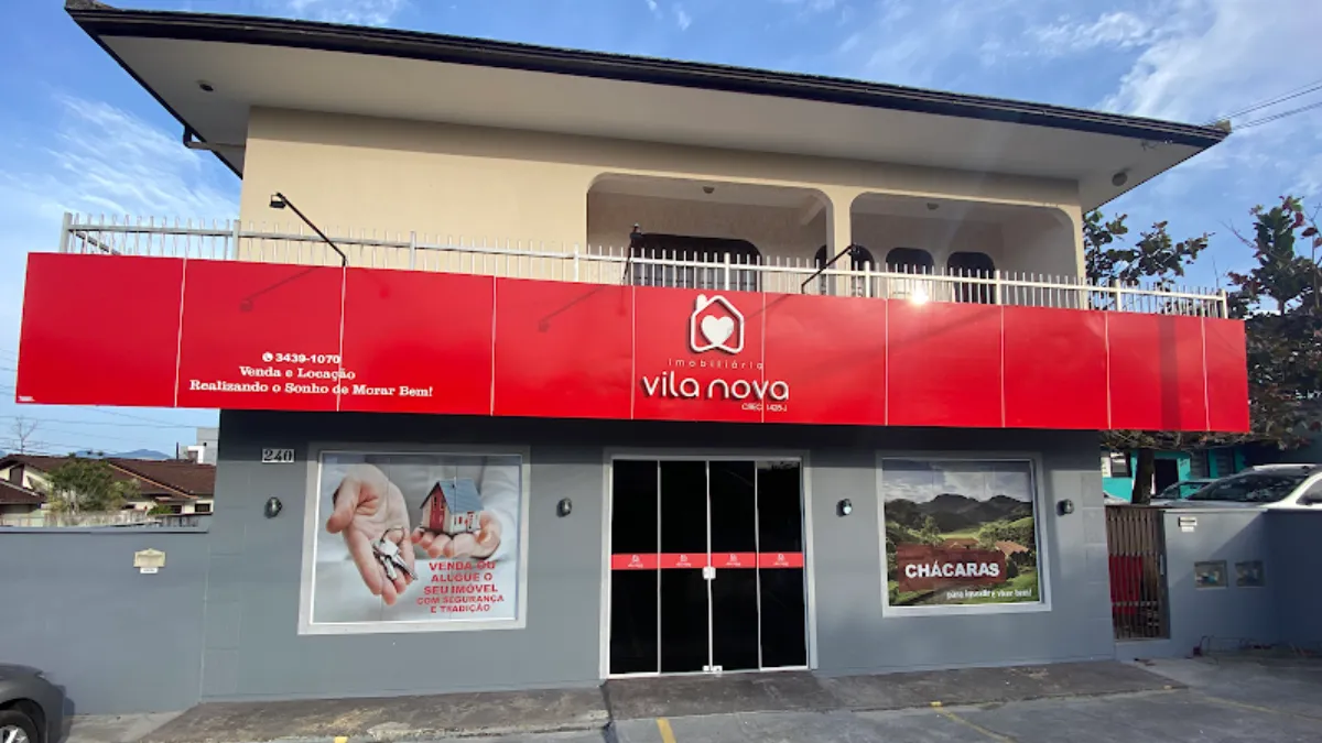 Fachada de Imobiliária Vila Nova