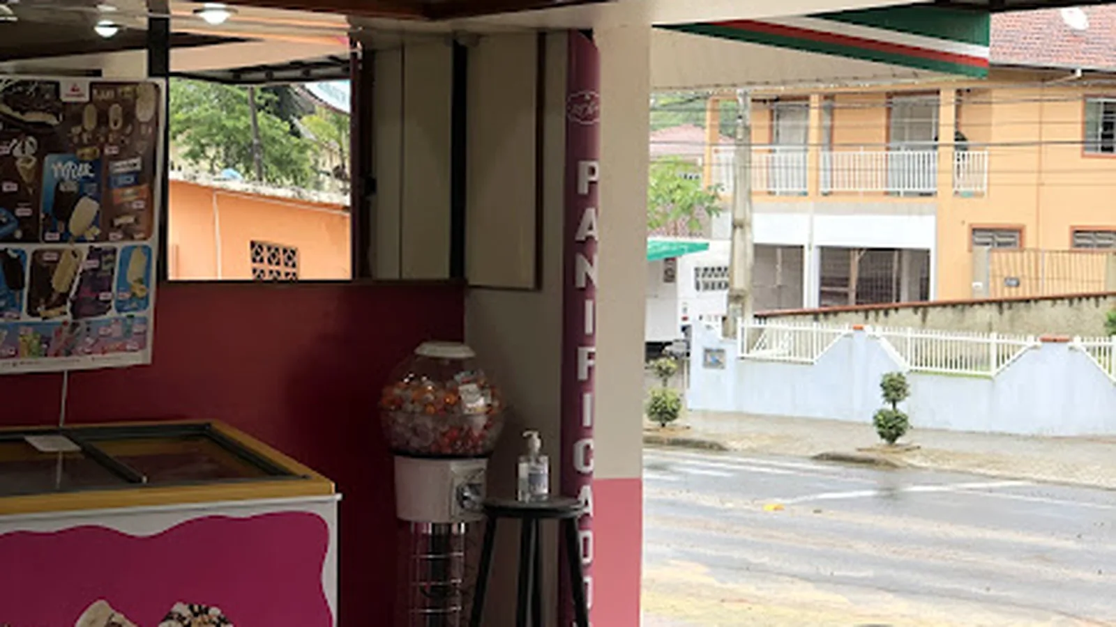 Fachada Panificadora Doce de Maria