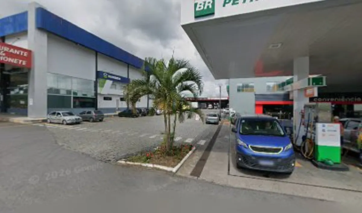 Fachada de Posto e restaurante