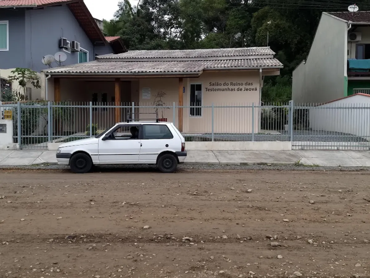 Fachada de Salão do Reino das Testemunhas de Jeová